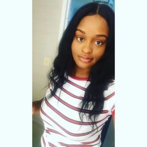 Meet your Posher, Laura